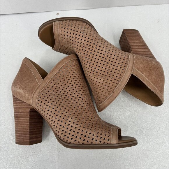 Lucky Brand Perforated Leather Bootie Size 8 Tan Suede Block Heel Peep Toe Boot - Picture 2 of 12